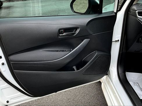 Used 2023 Toyota Corolla LE image 21
