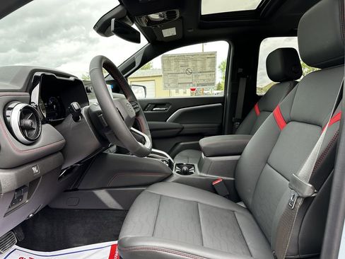 New 2025 Chevrolet Colorado Z71 w/ Midnight Edition image 5