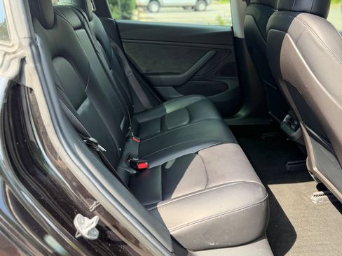 Used 2018 Tesla Model 3 Long Range RWD image 18