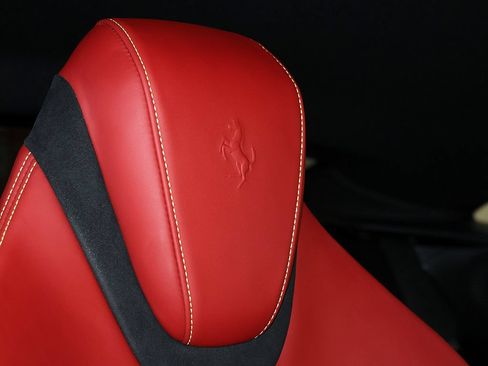 Used 2021 Ferrari Roma RWD image 25