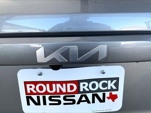 Used 2023 Kia Niro SX image 30