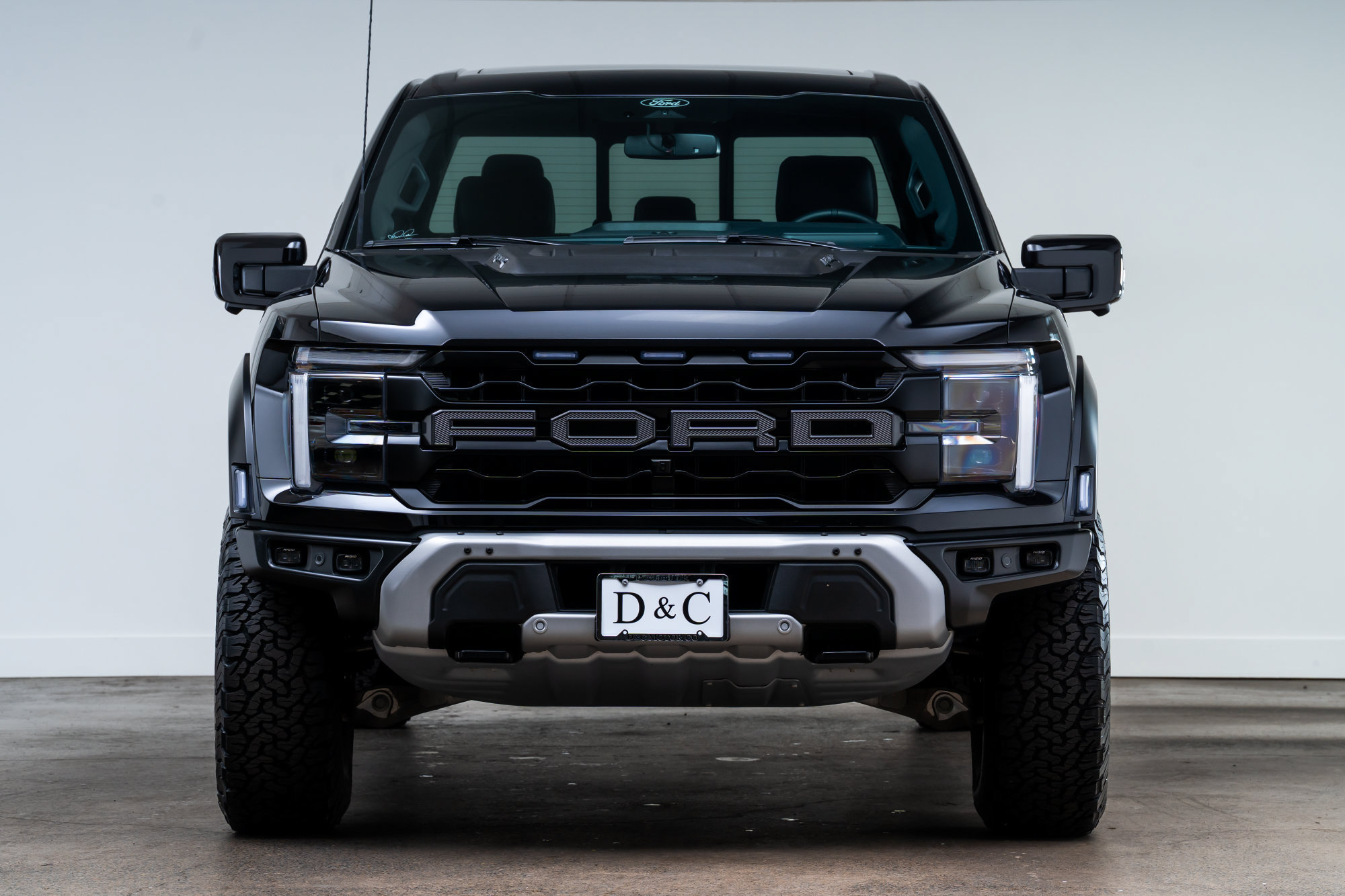 Used 2025 Ford F150 Raptor AWD/4WD image 2