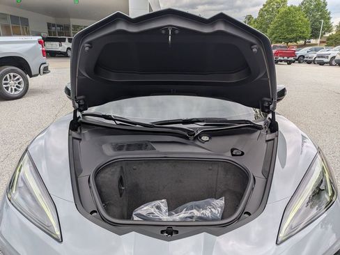 Used 2024 Chevrolet Corvette Stingray Preferred Conv w/ Z51 Performance Package RWD image 28