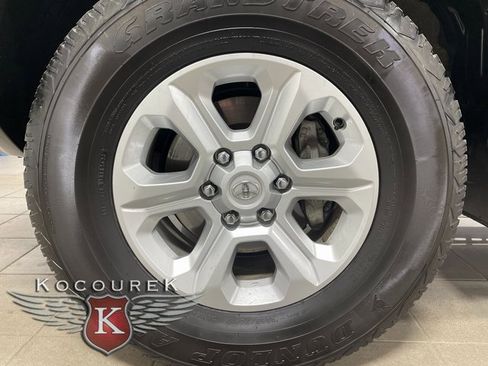 Used 2023 Toyota 4Runner SR5 Premium w/ Moonroof Package image 7