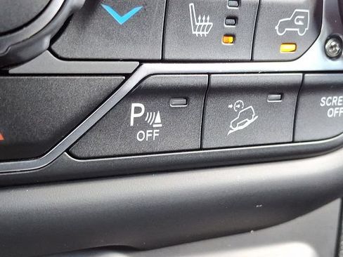 Used 2018 Jeep Wrangler Unlimited Rubicon AWD/4WD image 25