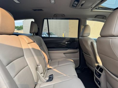 Used 2016 Honda Pilot Touring image 33