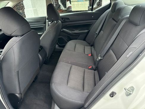 Used 2025 Nissan Altima 2.5 SV FWD image 25