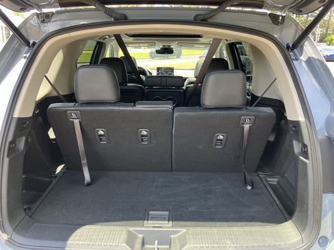 Used 2025 Honda Pilot Touring image 37