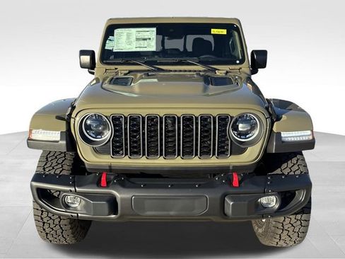 New 2025 Jeep Gladiator Rubicon image 2