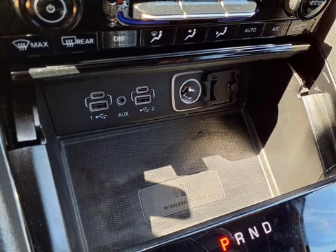 Used 2023 Jeep Grand Cherokee Altitude image 13