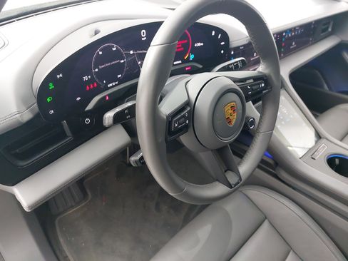 Certified 2020 Porsche Taycan image 4