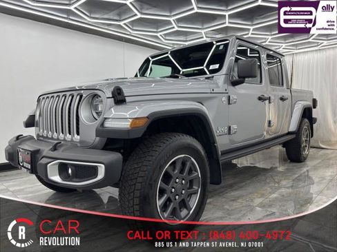Used 2020 Jeep Gladiator Overland image 3
