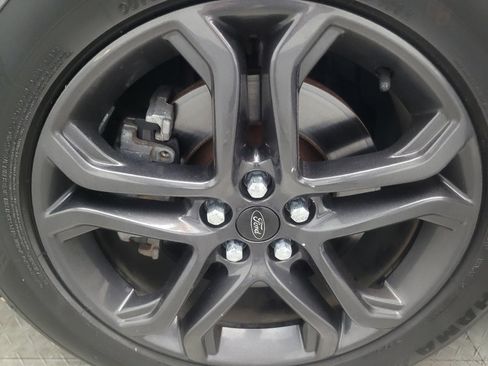 Used 2018 Ford Edge SEL w/ Equipment Group 201A AWD/4WD image 31