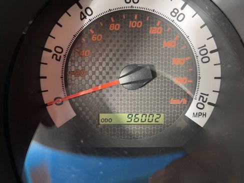 Used 2013 Toyota Tacoma 4x4 Double Cab w/ SR5 Pkg image 28