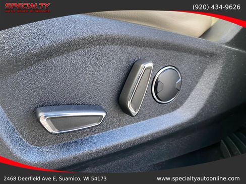 Used 2018 Ford Edge Titanium w/ Technology Package AWD/4WD image 37