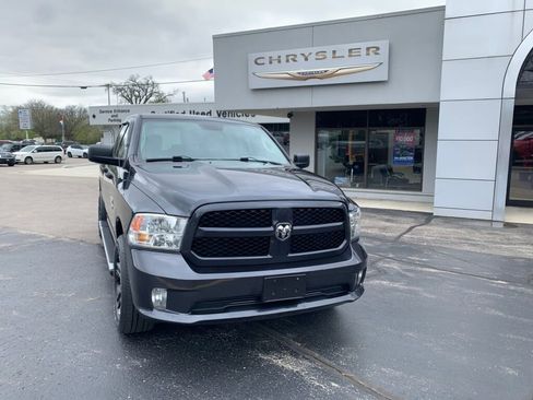 Used 2017 RAM 1500 Express AWD/4WD image 2