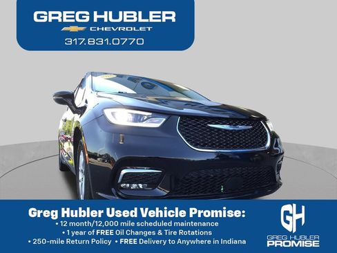 Used 2024 Chrysler Pacifica Touring-L FWD image 43