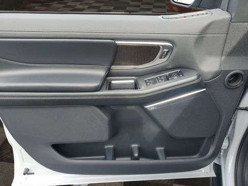 New 2025 Ford Expedition Platinum w/ Stealth Performance Package AWD/4WD image 14