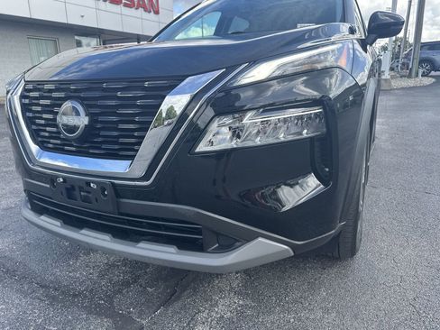 Certified 2022 Nissan Rogue SV w/ SV Premium Package image 38