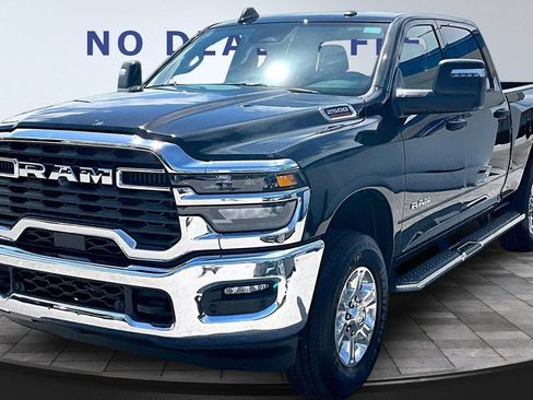Used 2026 RAM 2500 Big Horn AWD/4WD image 1
