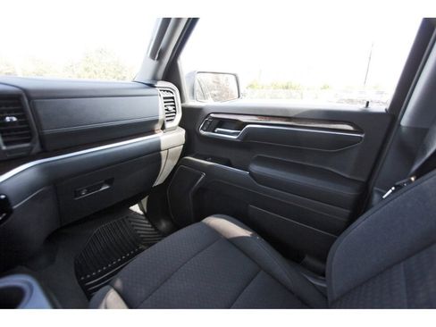 Used 2022 GMC Sierra 1500 Elevation image 11