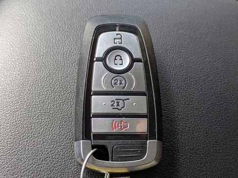 Certified 2024 Ford Edge SEL w/ Convenience Package AWD/4WD image 28