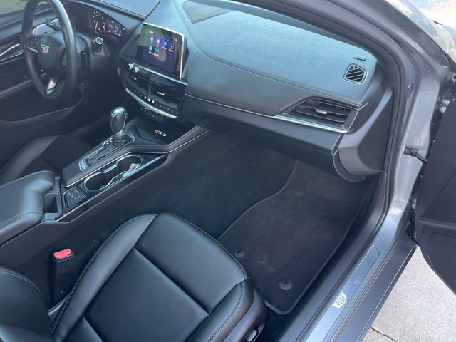 Used 2024 Cadillac CT4 Luxury w/ LPO, ONYX Package RWD image 29