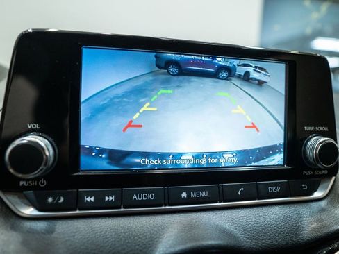 Used 2025 Nissan Sentra S image 22