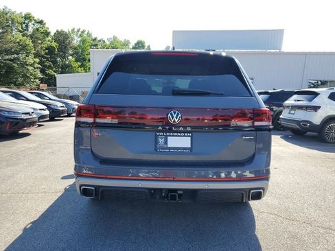 New 2026 Volkswagen Atlas Peak Edition AWD/4WD image 5