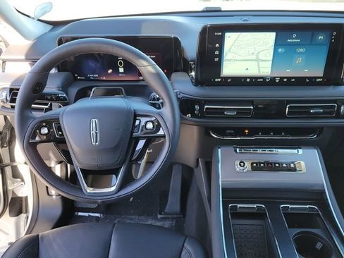New 2026 Lincoln Aviator AWD w/ Jet Appearance Package image 9