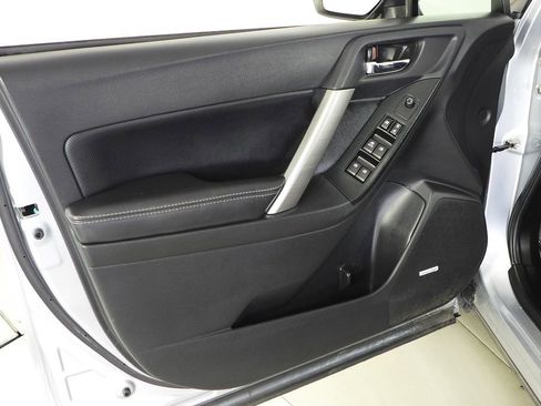Used 2016 Subaru Forester 2.5i Touring w/ Eyesight & Navigation System AWD/4WD image 11