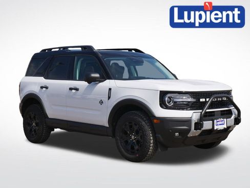 Certified 2025 Ford Bronco Sport Outer Banks w/ Sasquatch Outer Banks Package AWD/4WD image 1
