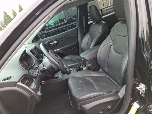 Used 2021 Jeep Cherokee Latitude Lux w/ Sun & Sound Group AWD/4WD image 5