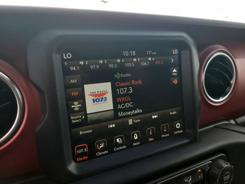 Used 2023 Jeep Wrangler Rubicon w/ Steel Bumper Group image 17