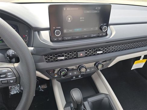 New 2025 Honda Accord SE image 27