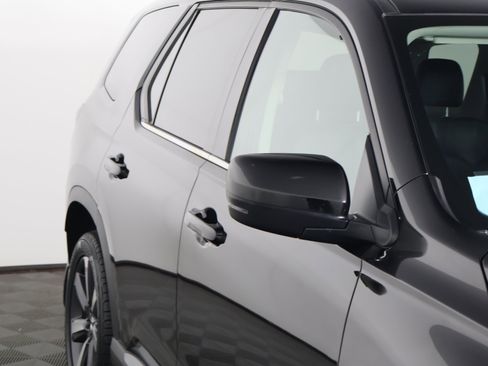 Certified 2025 Honda Pilot Touring image 14