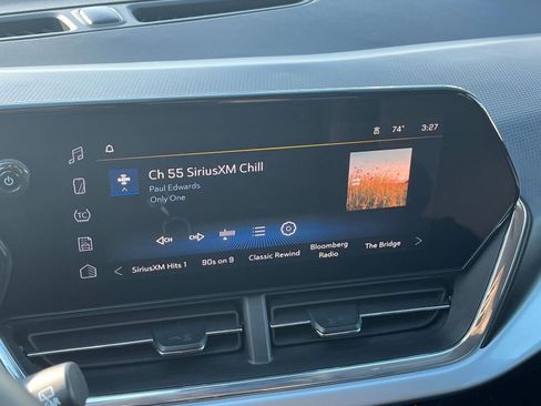 Used 2025 Chevrolet Trax LT w/ LT Convenience Package image 20