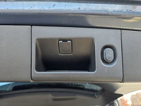 Used 2019 Chevrolet Tahoe Premier image 39