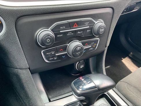 Used 2022 Dodge Charger R/T w/ Blacktop Package RWD image 25