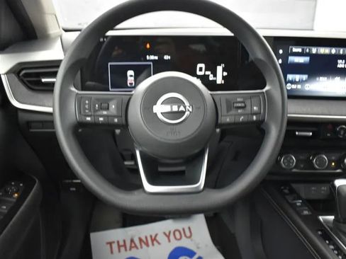 Used 2025 Nissan Kicks SV image 20