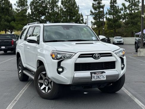 Used 2024 Toyota 4Runner TRD Off-Road Premium w/ Moonroof Package AWD/4WD image 1