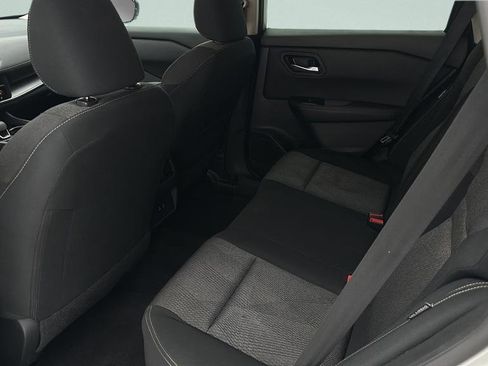 Used 2025 Nissan Rogue SV AWD/4WD image 9