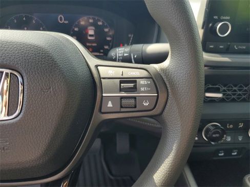 New 2025 Honda Accord SE image 18