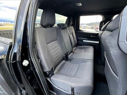 Used 2024 Toyota Tacoma TRD Off-Road image 28