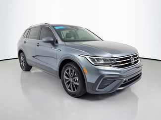 Certified 2023 Volkswagen Tiguan SE w/ Panoramic Sunroof Package video 1