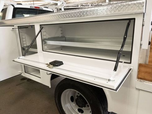 New 2025 Ford F450 XL w/ XL Chrome Package image 24