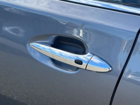Used 2014 Lexus LS 460 RWD image 7