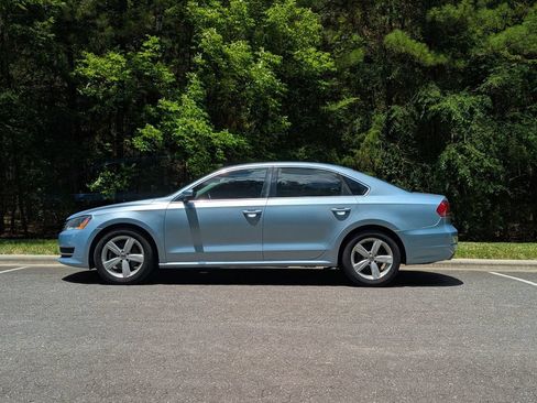 Used 2013 Volkswagen Passat 2.5 SE FWD image 4