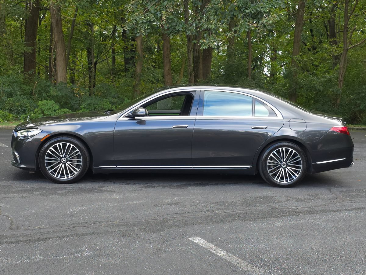 Used 2023 Mercedes-Benz S 580e 4MATIC Sedan w/ Warmth & Comfort Package image 3