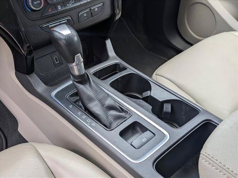 Used 2017 Ford Escape Titanium FWD image 13